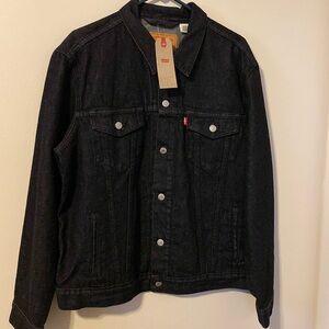 Levi’s black jean jacket - size large. NWT